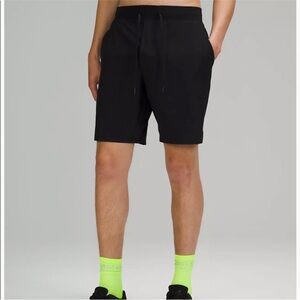 Lululemon T.H.E. Short 9" Liner less Black Size XXL